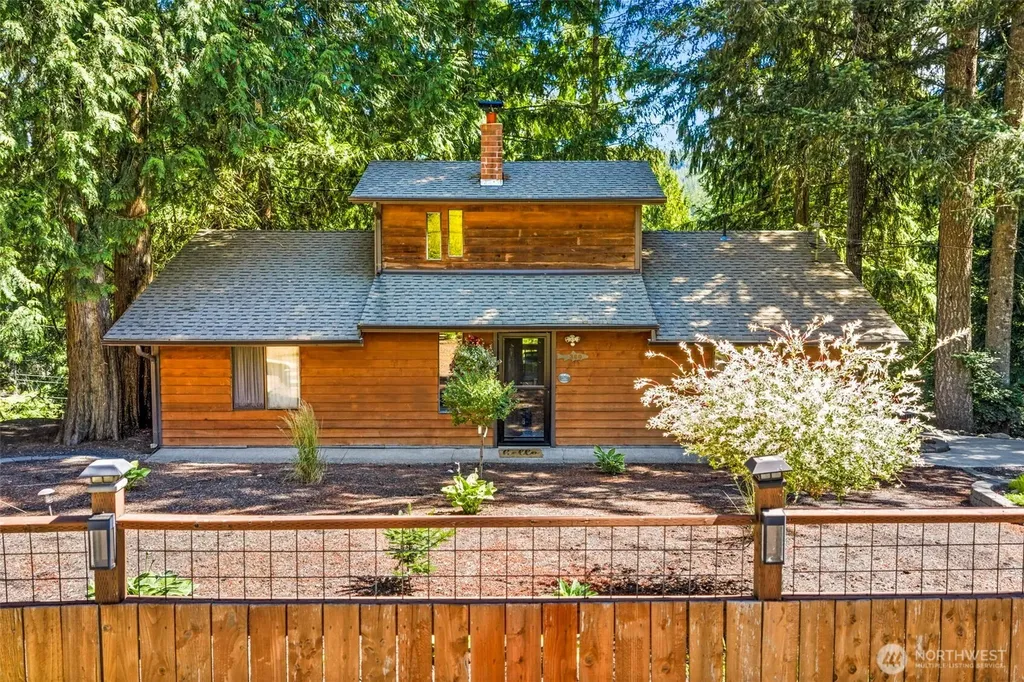 360 Kingsway W Bremerton WA 98312