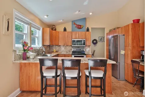 2130 Fairway Lane Oak Harbor WA 98277
