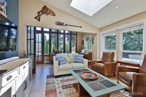 2130 Fairway Lane Oak Harbor WA 98277