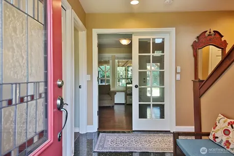 2130 Fairway Lane Oak Harbor WA 98277