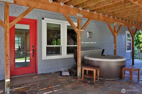 2130 Fairway Lane Oak Harbor WA 98277
