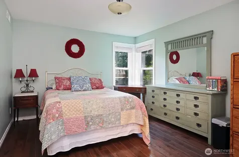 2130 Fairway Lane Oak Harbor WA 98277