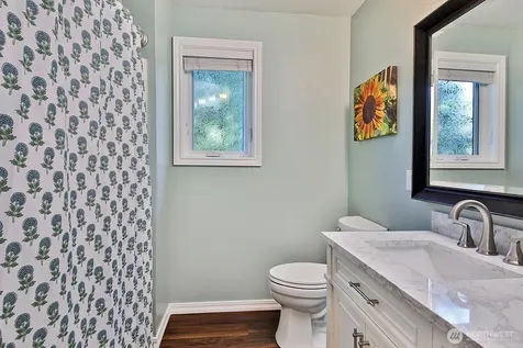2130 Fairway Lane Oak Harbor WA 98277