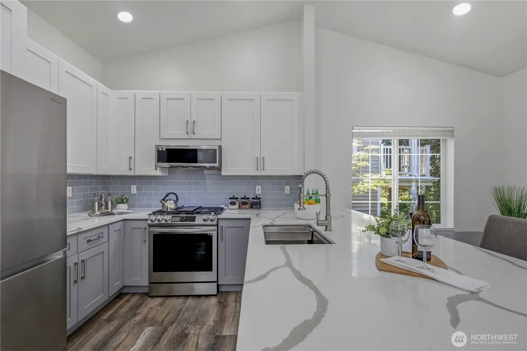 18585 NE 57th Street Redmond WA 98052