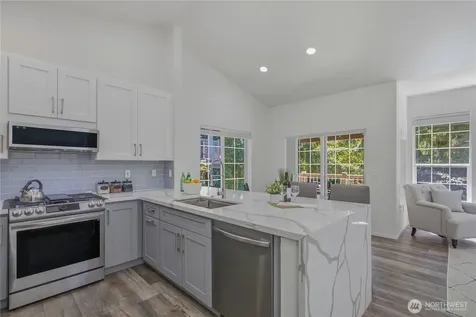 18585 NE 57th Street Redmond WA 98052