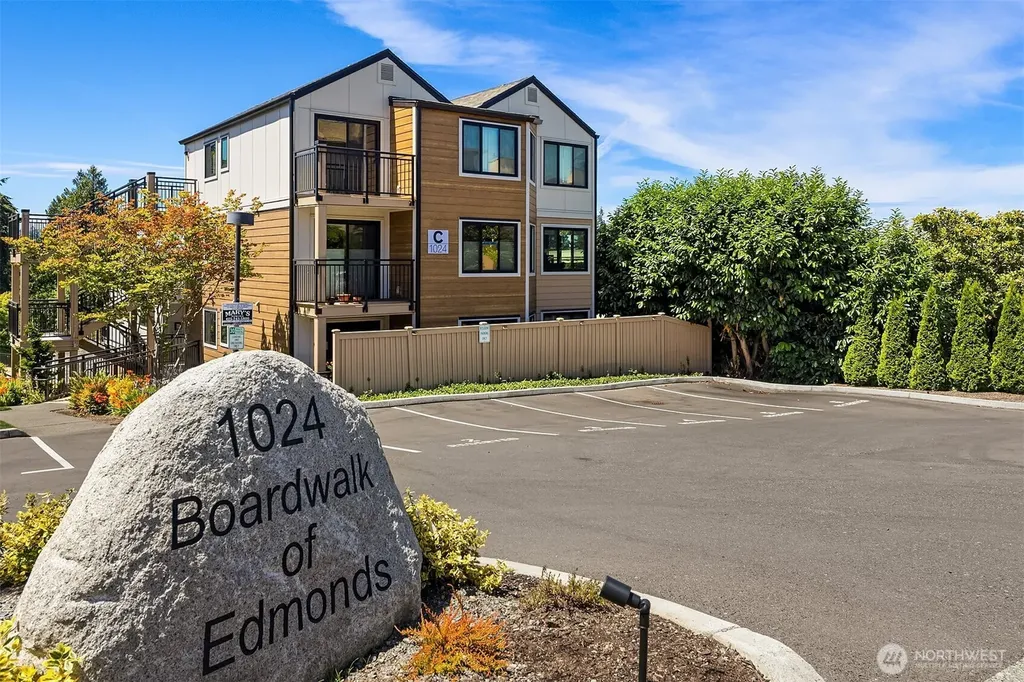 1024 5th Avenue S Edmonds WA 98020
