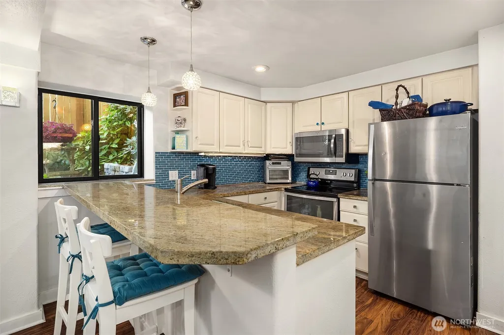 1024 5th Avenue S Edmonds WA 98020
