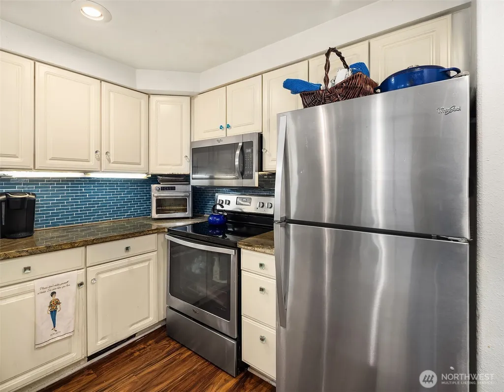 1024 5th Avenue S Edmonds WA 98020