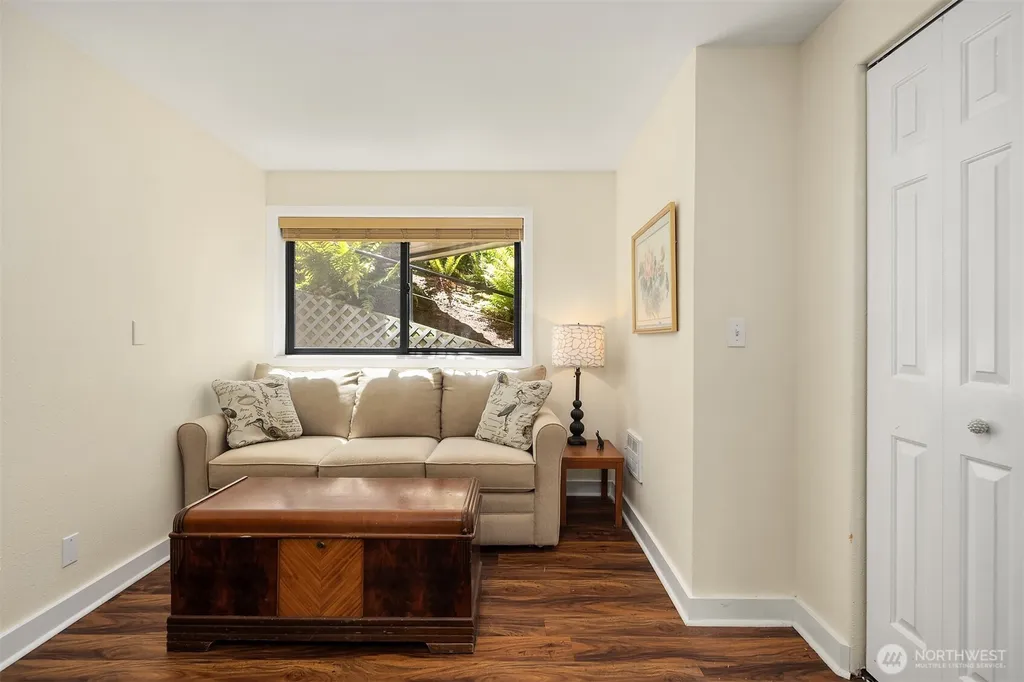 1024 5th Avenue S Edmonds WA 98020