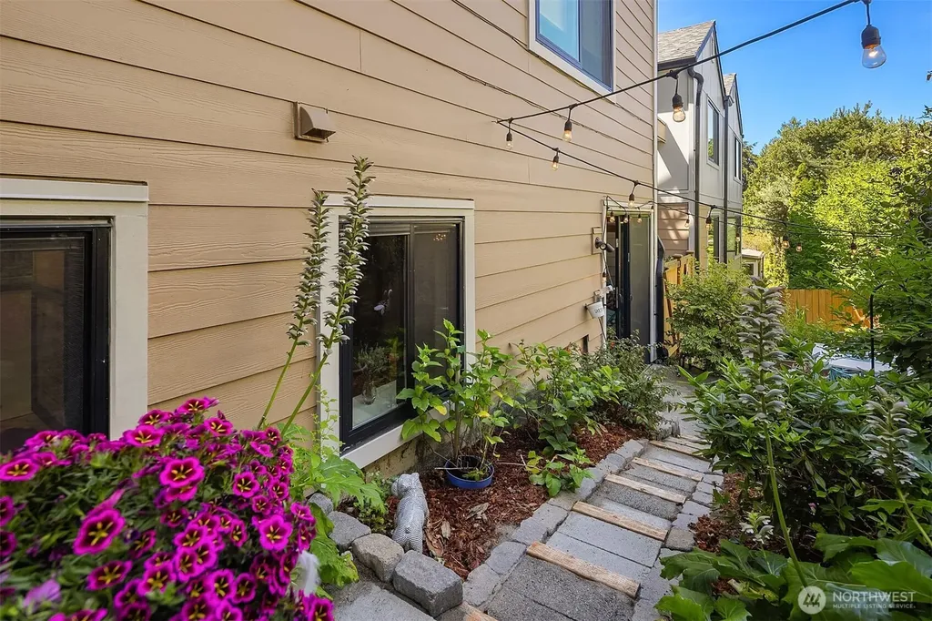 1024 5th Avenue S Edmonds WA 98020