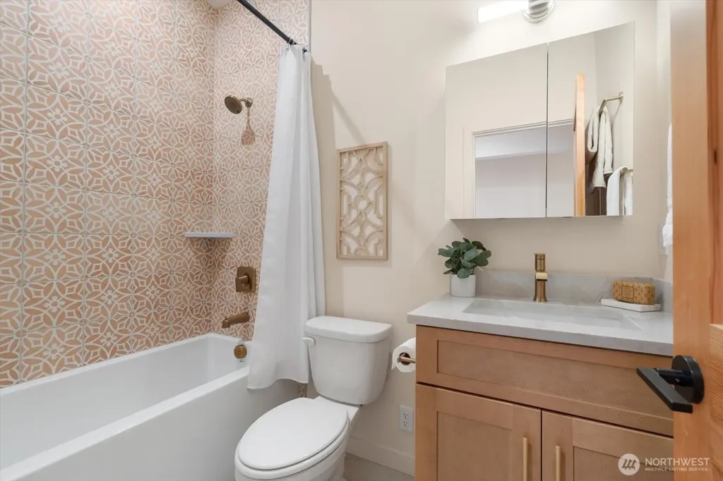 3704 NE 137th Street Seattle WA 98125