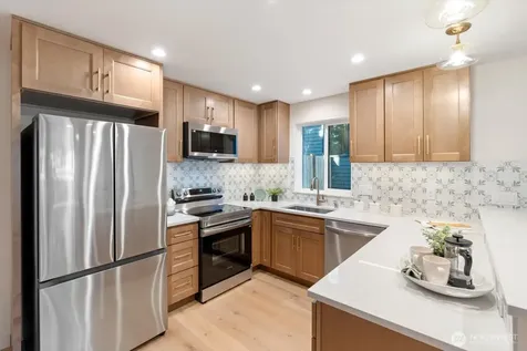 3704 NE 137th Street Seattle WA 98125