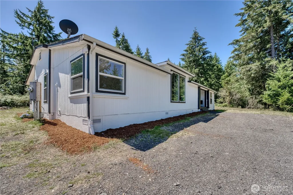 1208 205th Avenue Ct SW Lakebay WA 98349