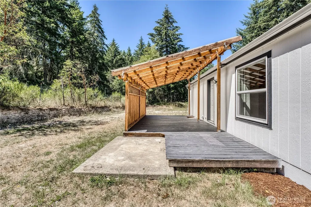 1208 205th Avenue Ct SW Lakebay WA 98349