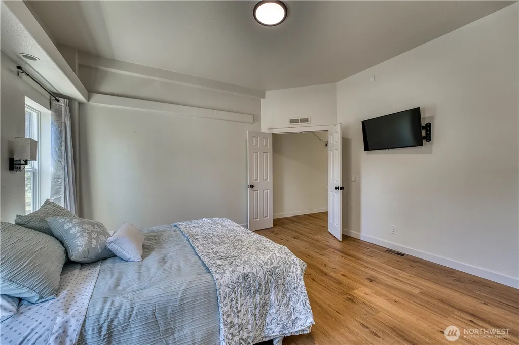 1208 205th Avenue Ct SW Lakebay WA 98349