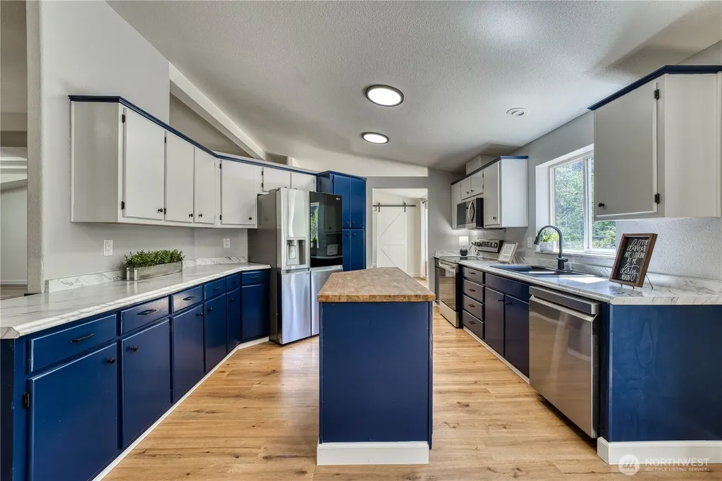 1208 205th Avenue Ct SW Lakebay WA 98349