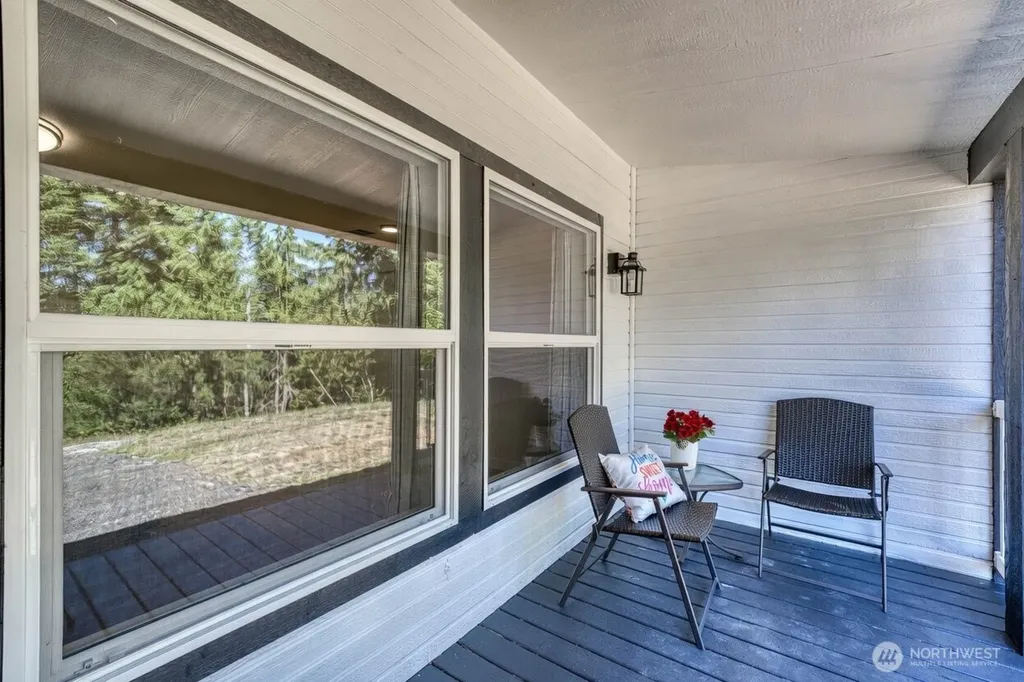 1208 205th Avenue Ct SW Lakebay WA 98349