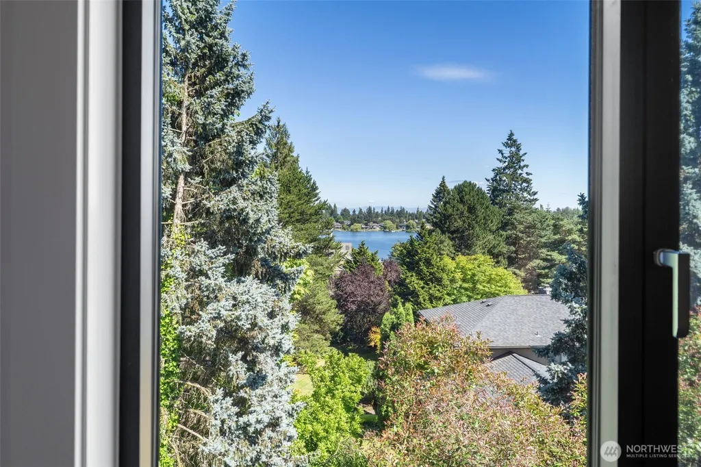 1219 158th Place SW Lynnwood WA 98087