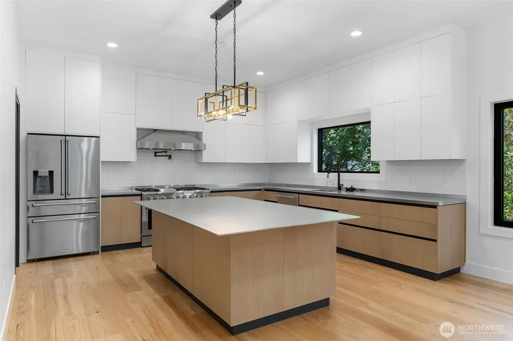 1219 158th Place SW Lynnwood WA 98087