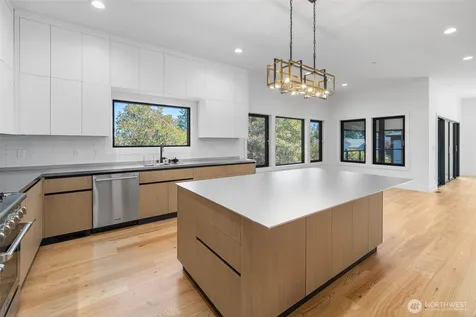 1219 158th Place SW Lynnwood WA 98087