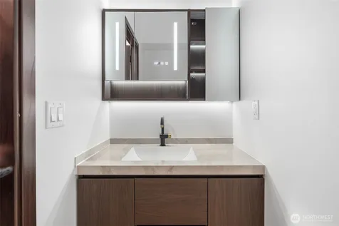 1219 158th Place SW Lynnwood WA 98087