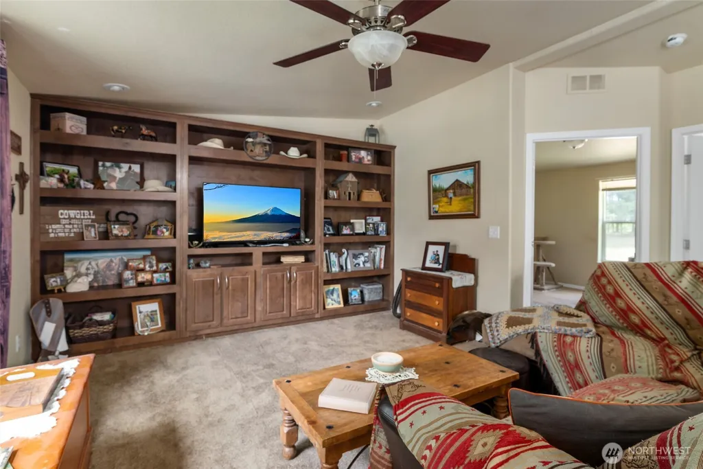 29410 Sr 20 Oak Harbor WA 98277