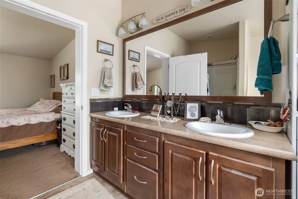 29410 Sr 20 Oak Harbor WA 98277