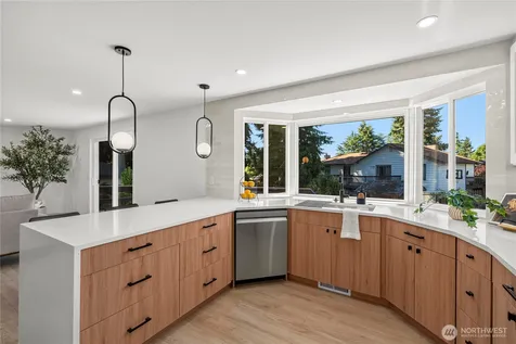 31509 42nd Avenue SE Federal Way WA 98023