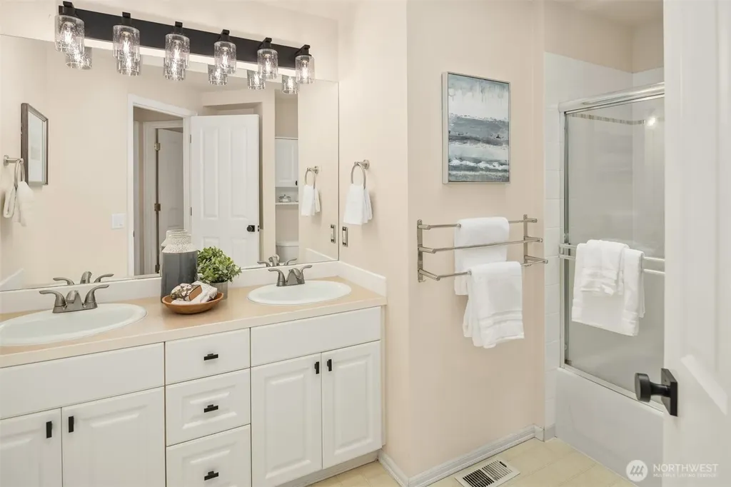 24416 SE 4th Place Sammamish WA 98074
