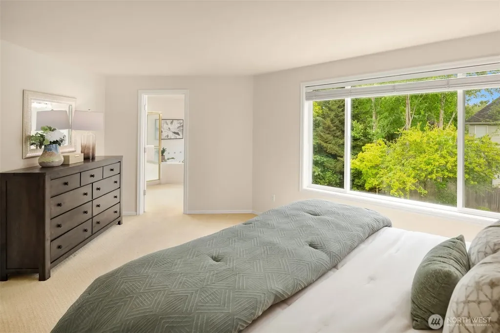 24416 SE 4th Place Sammamish WA 98074