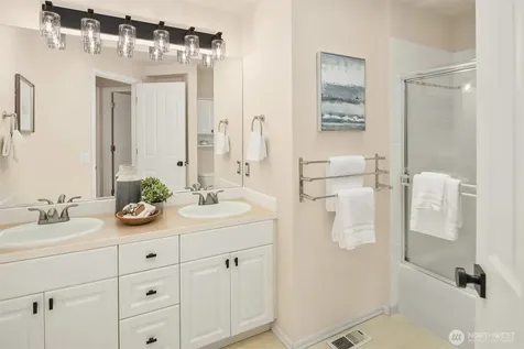24416 SE 4th Place Sammamish WA 98074
