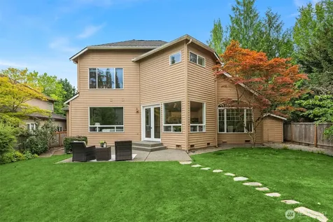 24416 SE 4th Place Sammamish WA 98074