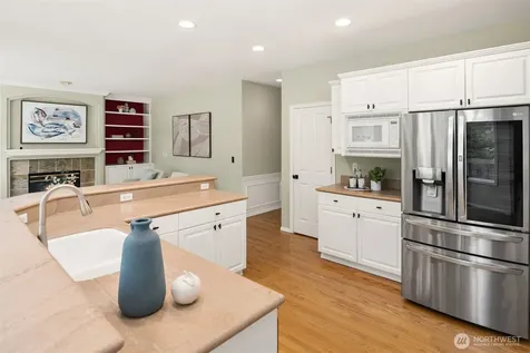 24416 SE 4th Place Sammamish WA 98074