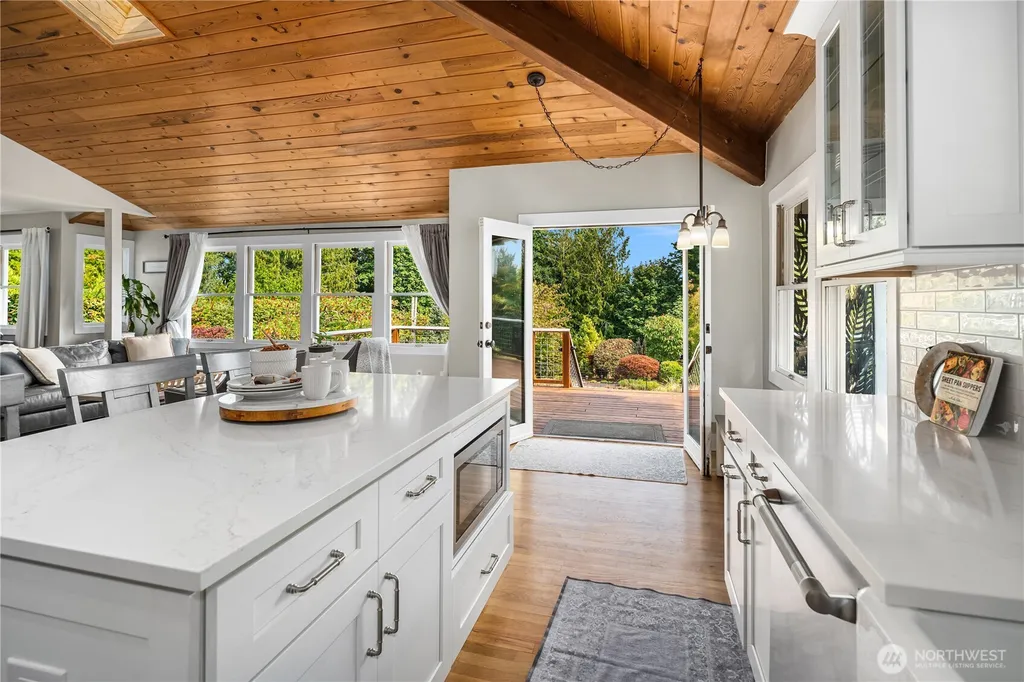 1718 292nd Place NE Carnation WA 98014