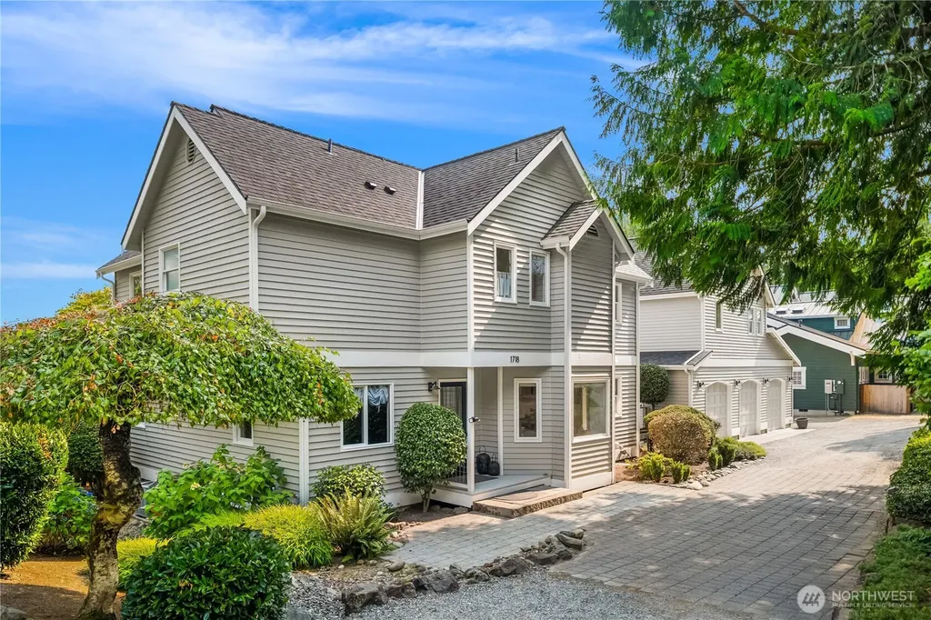 1718 292nd Place NE Carnation WA 98014