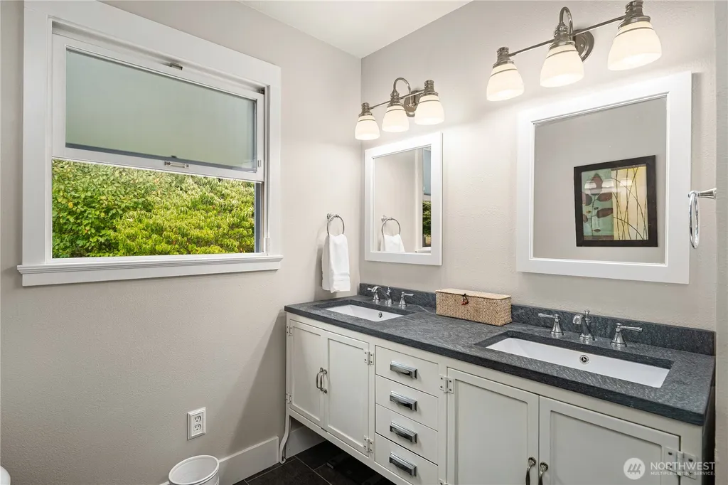 1718 292nd Place NE Carnation WA 98014