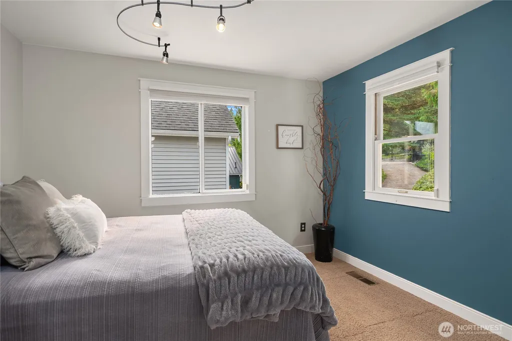 1718 292nd Place NE Carnation WA 98014