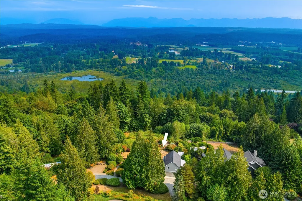 1718 292nd Place NE Carnation WA 98014