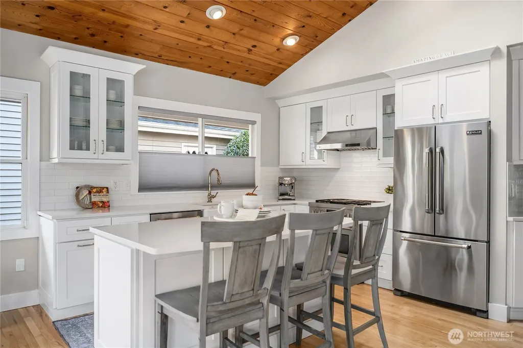 1718 292nd Place NE Carnation WA 98014