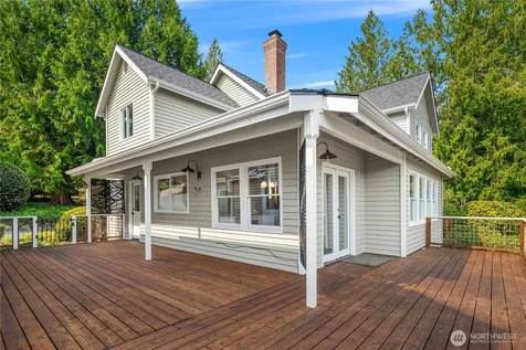 1718 292nd Place NE Carnation WA 98014