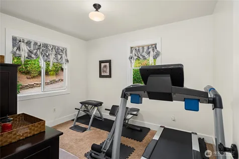 1718 292nd Place NE Carnation WA 98014