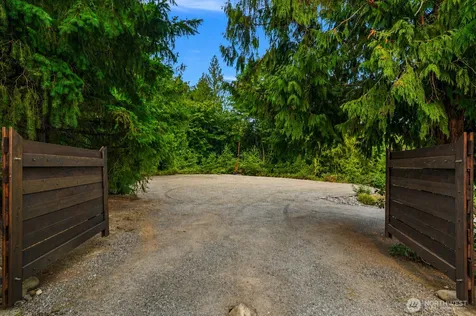 1718 292nd Place NE Carnation WA 98014