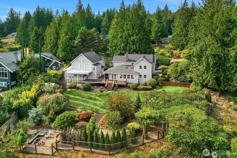 1718 292nd Place NE Carnation WA 98014