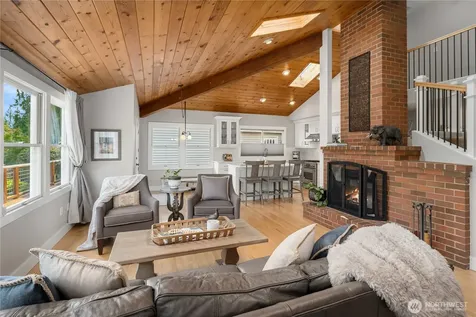 1718 292nd Place NE Carnation WA 98014