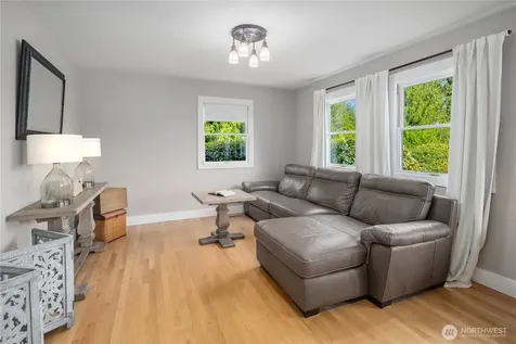1718 292nd Place NE Carnation WA 98014