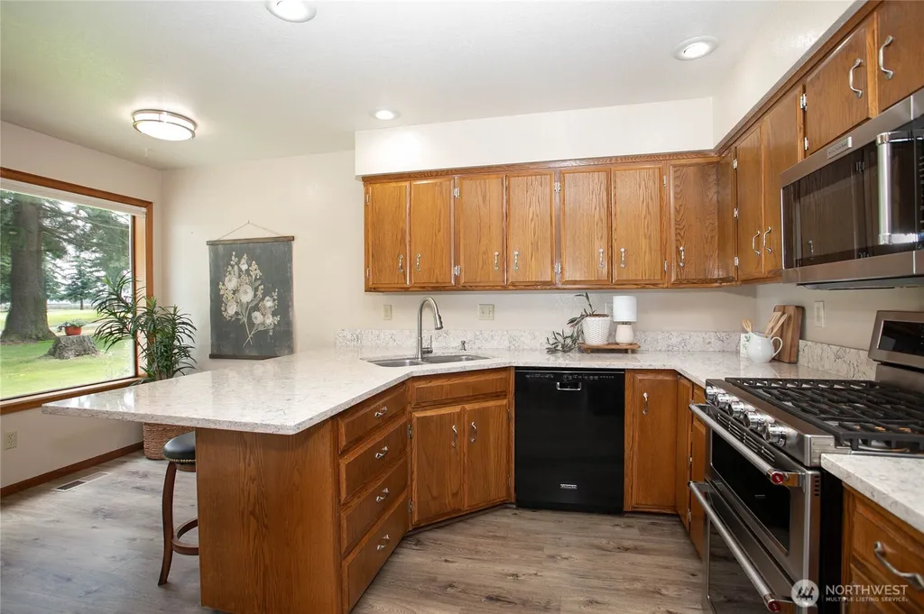 6830 Golf View Drive Lynden WA 98264