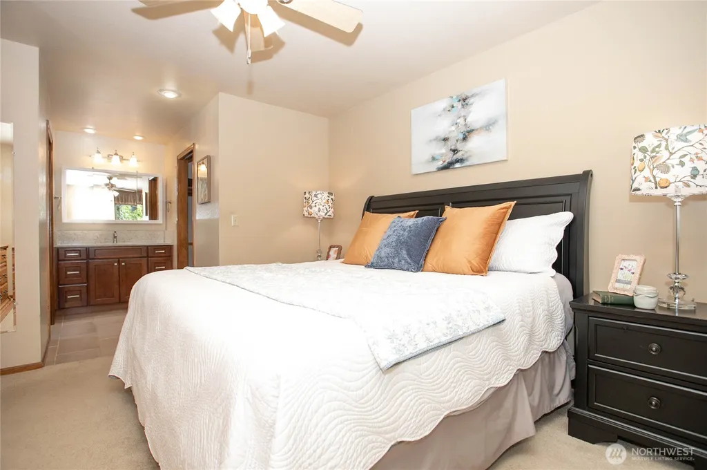 6830 Golf View Drive Lynden WA 98264