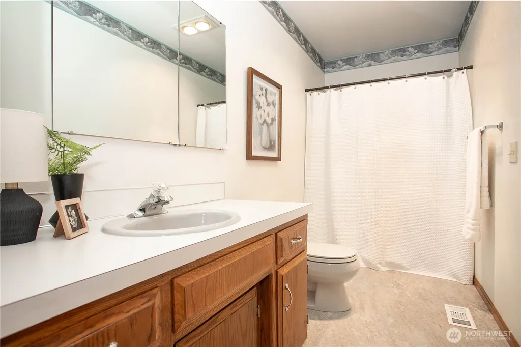 6830 Golf View Drive Lynden WA 98264