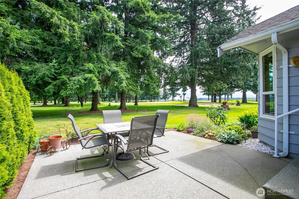 6830 Golf View Drive Lynden WA 98264