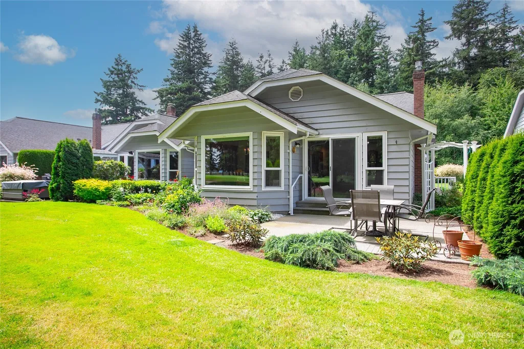 6830 Golf View Drive Lynden WA 98264